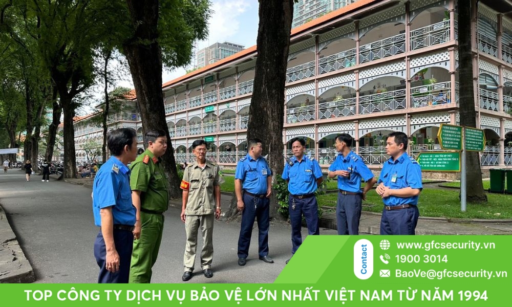 bảo vệ tuần tra giám sát