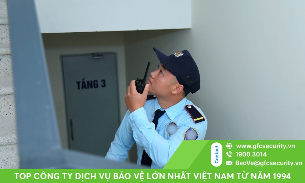 bảo vệ tuần tra giám sát
