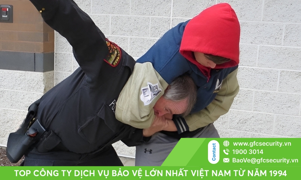 cách tự vệ khi bị tấn công